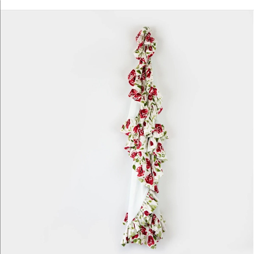 Sweet Honey Roses Blanket NIB